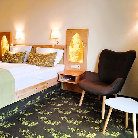 แอคเซนท์ วาลด์โฮเต็ล เรนเกา Hotel ไกเซนไฮม์ ภายนอก รูปภาพ