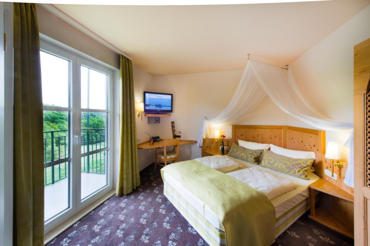 แอคเซนท์ วาลด์โฮเต็ล เรนเกา Hotel ไกเซนไฮม์ ภายนอก รูปภาพ
