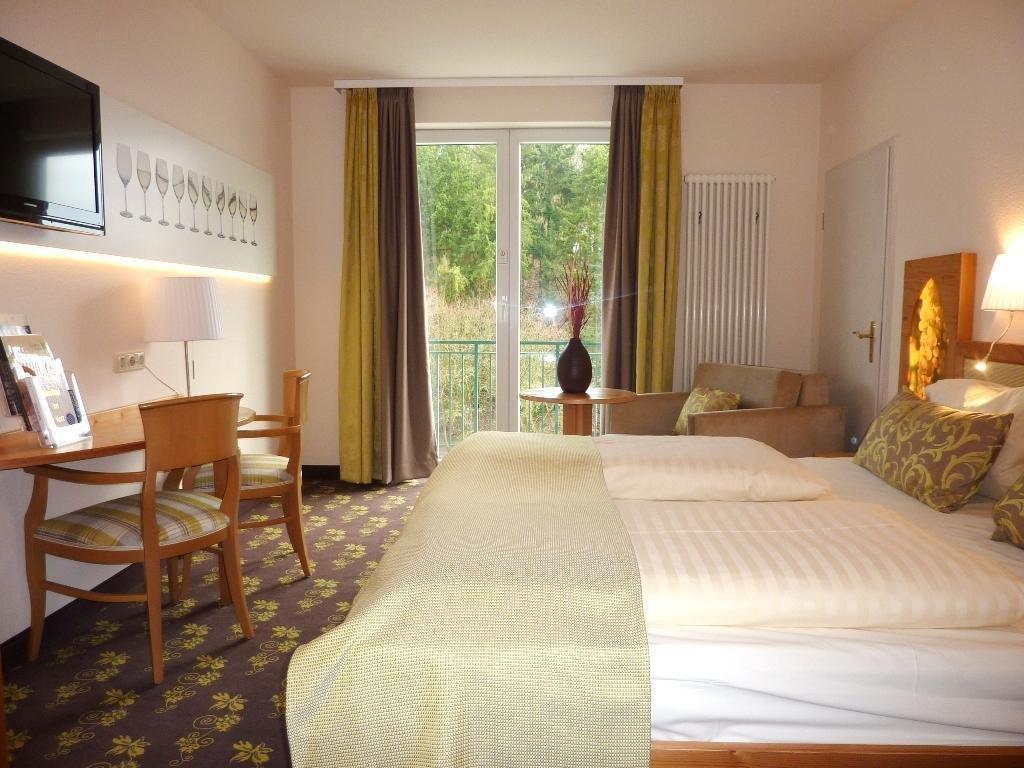 แอคเซนท์ วาลด์โฮเต็ล เรนเกา Hotel ไกเซนไฮม์ ภายนอก รูปภาพ
