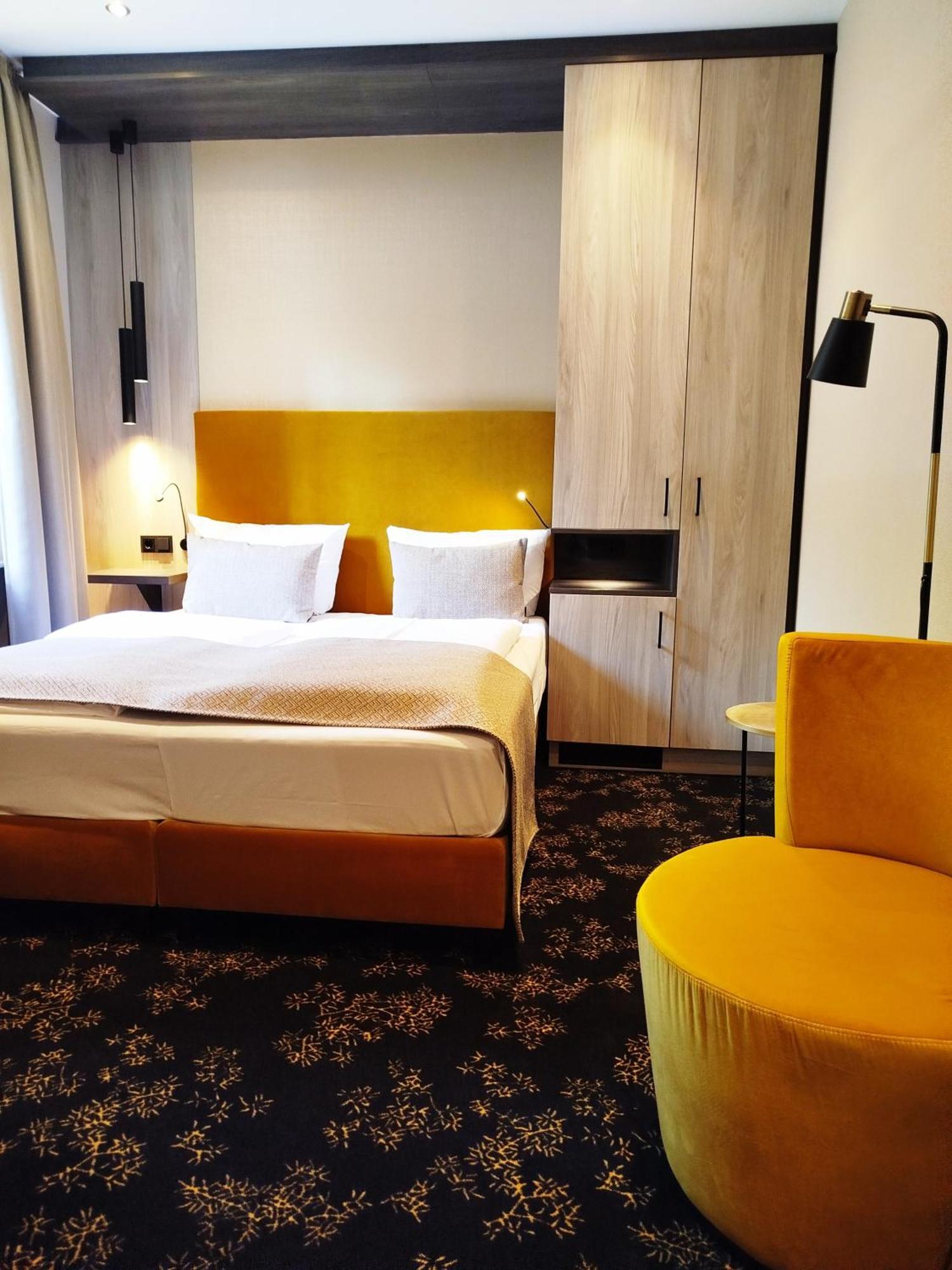 แอคเซนท์ วาลด์โฮเต็ล เรนเกา Hotel ไกเซนไฮม์ ภายนอก รูปภาพ