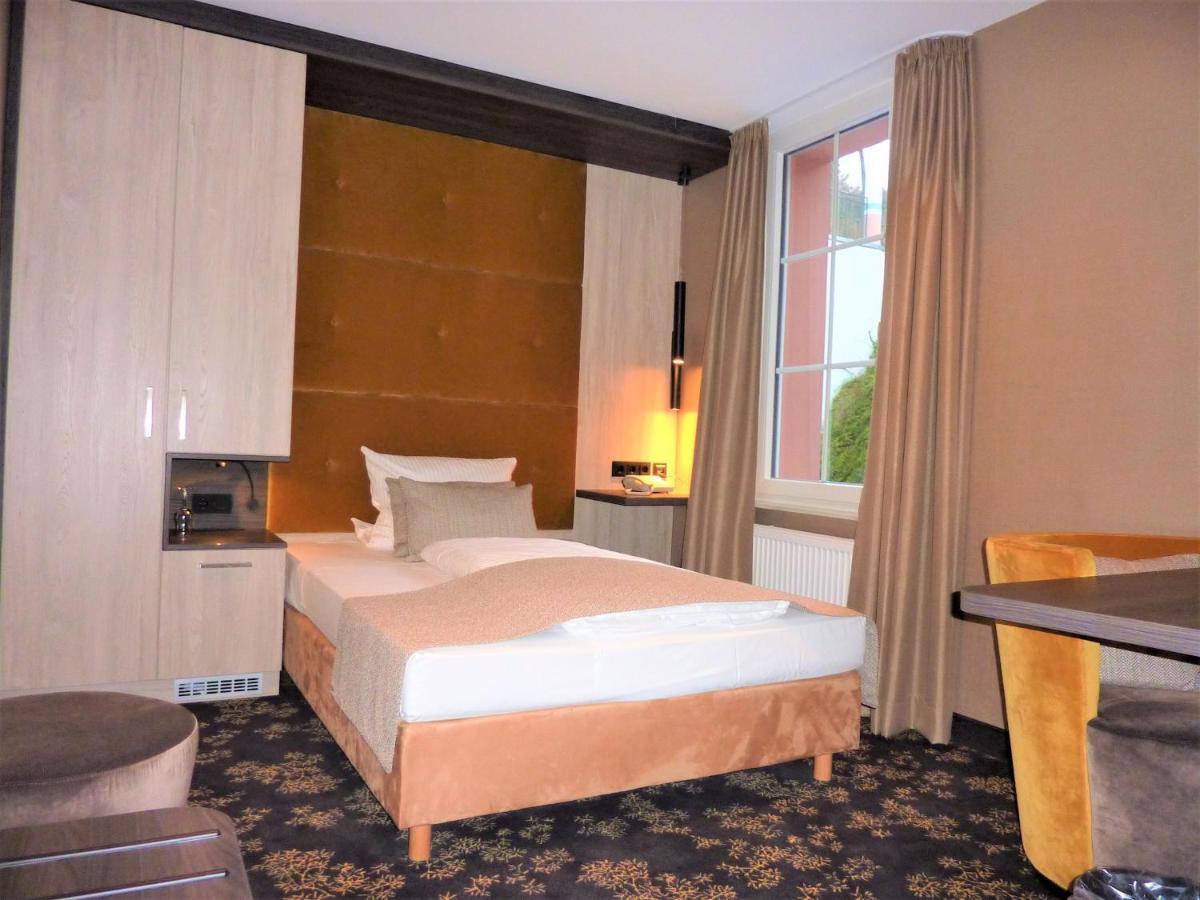 แอคเซนท์ วาลด์โฮเต็ล เรนเกา Hotel ไกเซนไฮม์ ภายนอก รูปภาพ